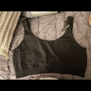 Skims body sports bra